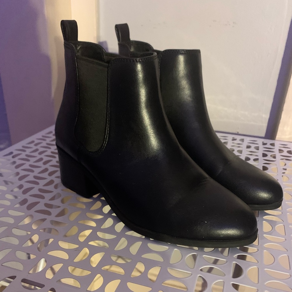 Women’s shoes